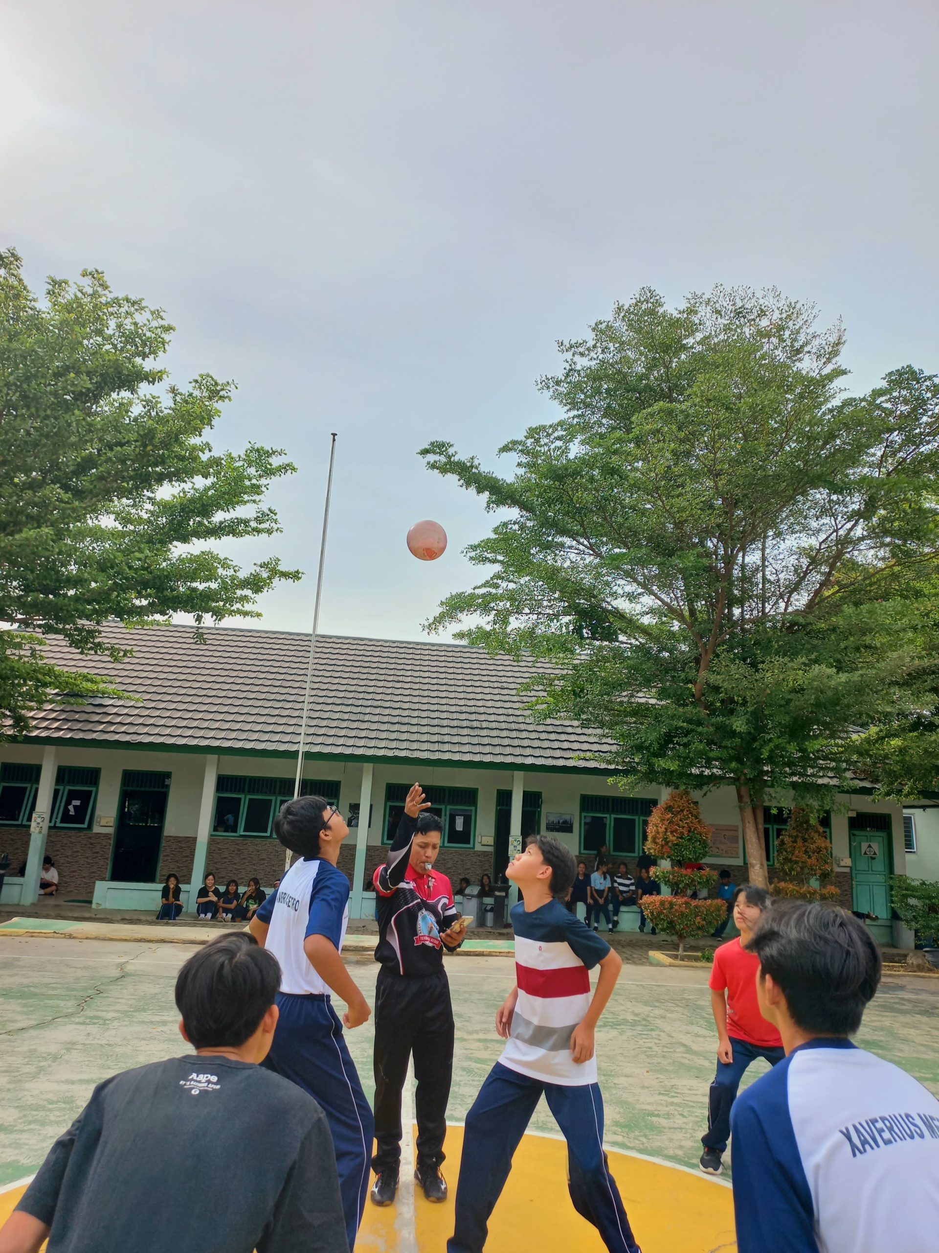 Keseruan siswa di classmeeting