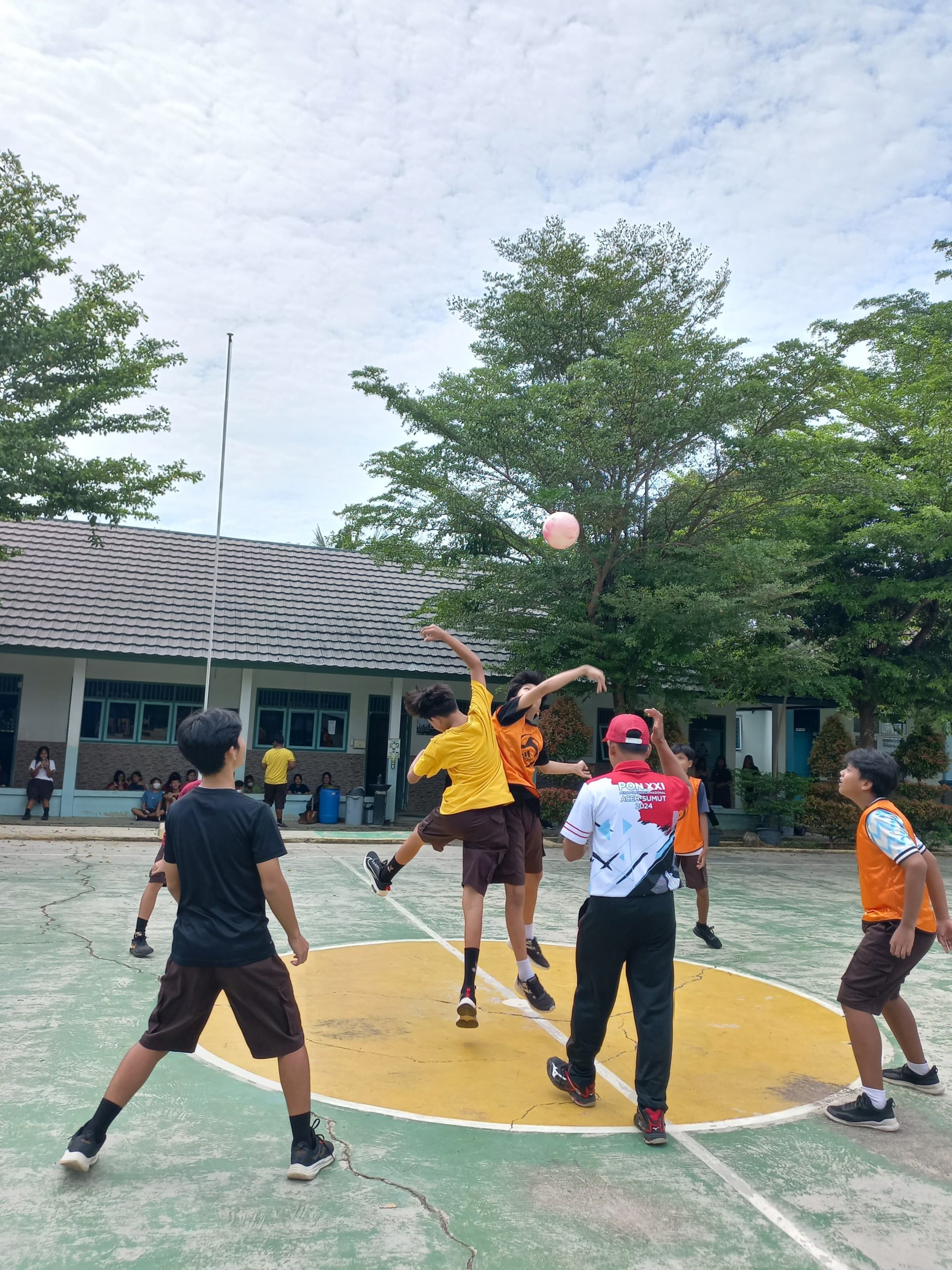 Lomba bola tangan SMP Xaverius Metro