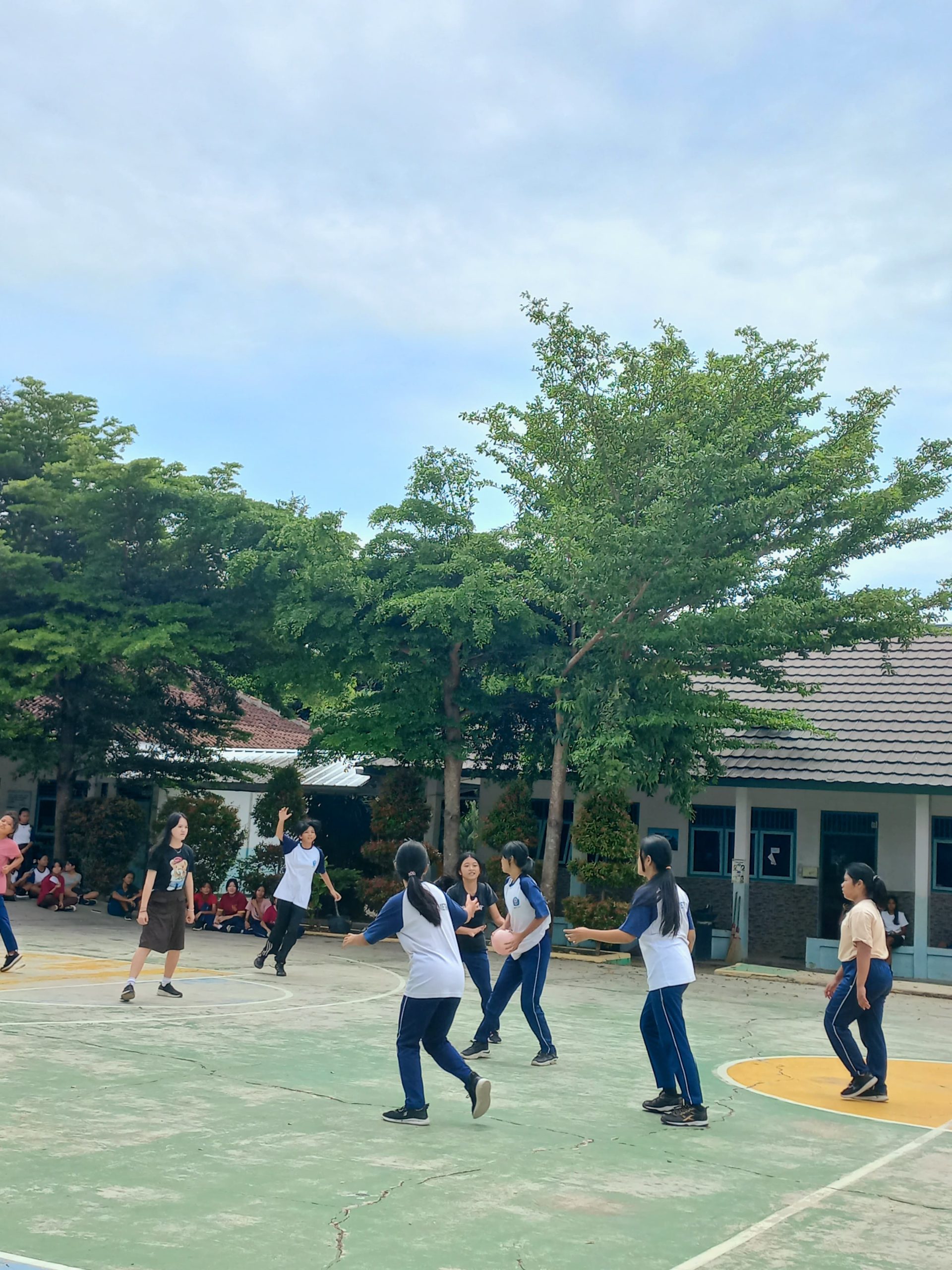 Kebersamaan siswa SMP Xaverius Metro