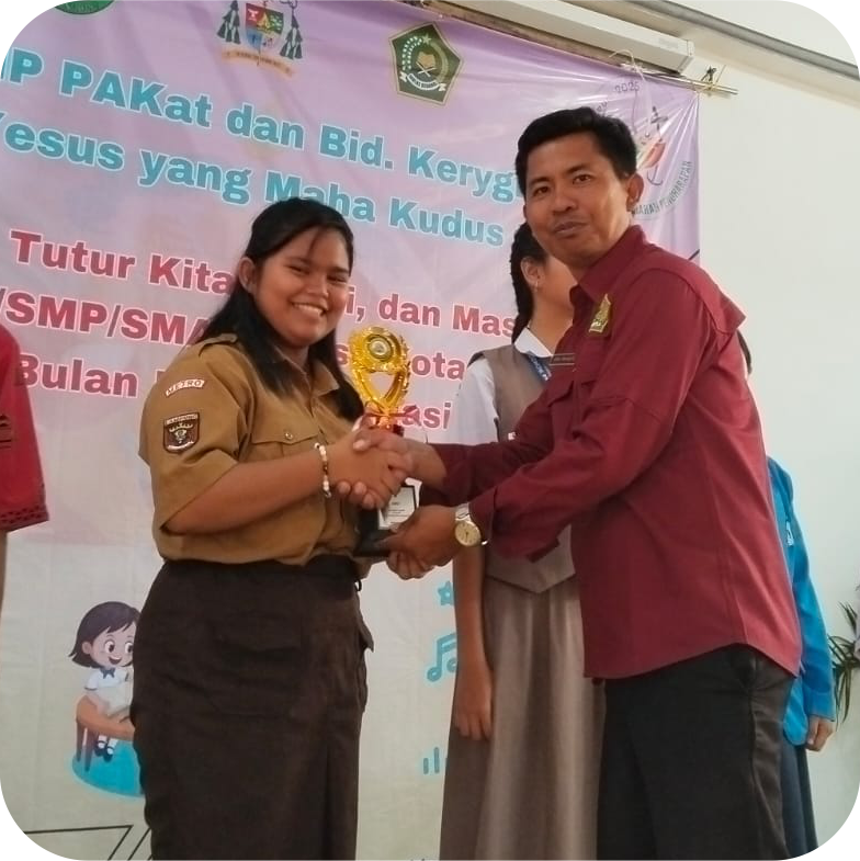Beatrix Viona Christin Ariris Juara 1 Lomba Mazmur