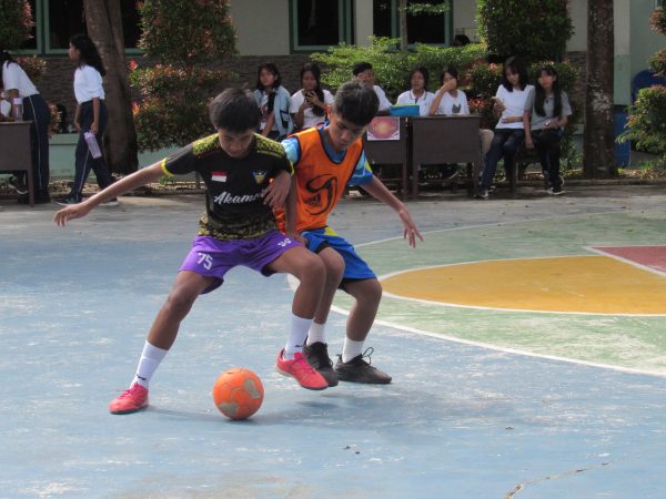 Meriah dan Penuh Antusias, Class Meeting 2025 SMP Xaverius Metro Satukan Siswa dan Guru Meriah dan Penuh Antusias, Class Meeting 2025 SMP Xaverius Metro Satukan Siswa dan Guru