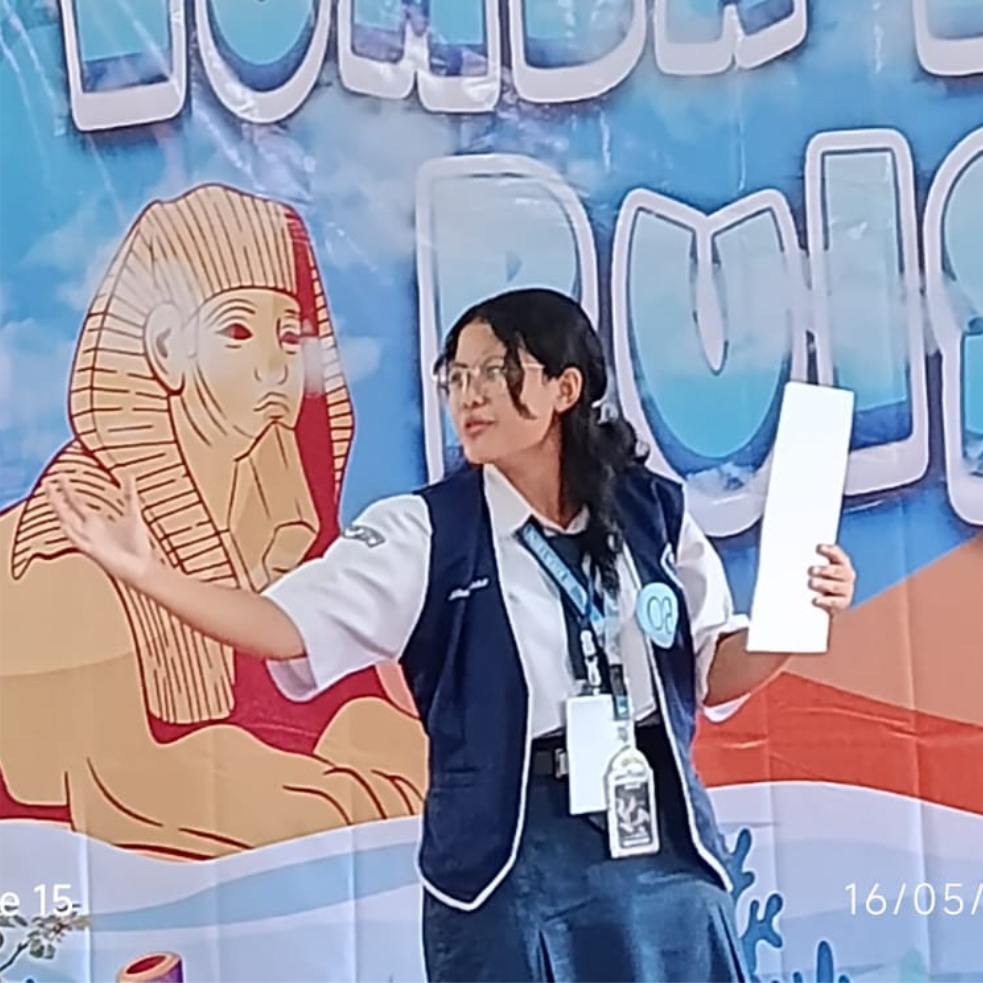 Penampilan Almeyra dalam Lomba Membaca Puisi SMANDA BOLIGA Season VII